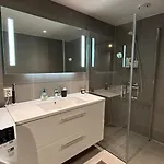 Modern 2 Bedrooms & Private Balcony شقة *