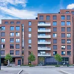 Modern 2 Bedrooms & Private Balcony