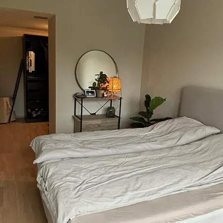 Modern 2 Bedrooms & Private Balcony