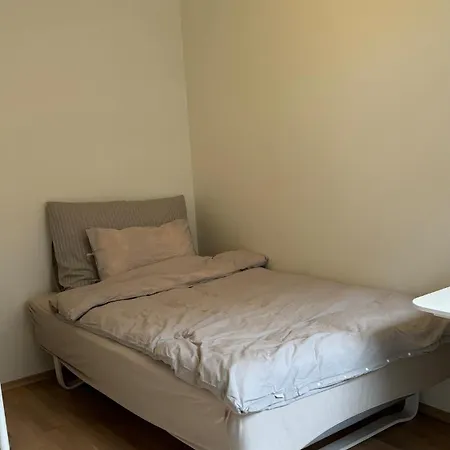Modern 2 Bedrooms & Private Balcony דירה *