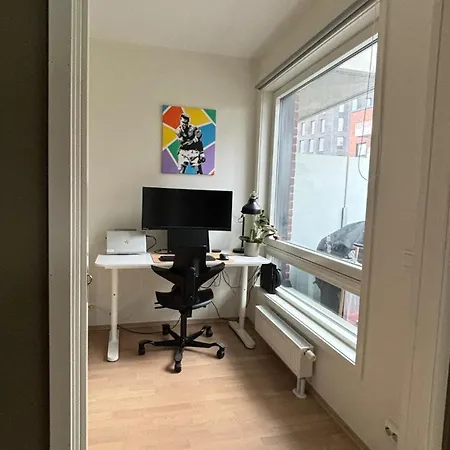 Modern 2 Bedrooms & Private Balcony *
