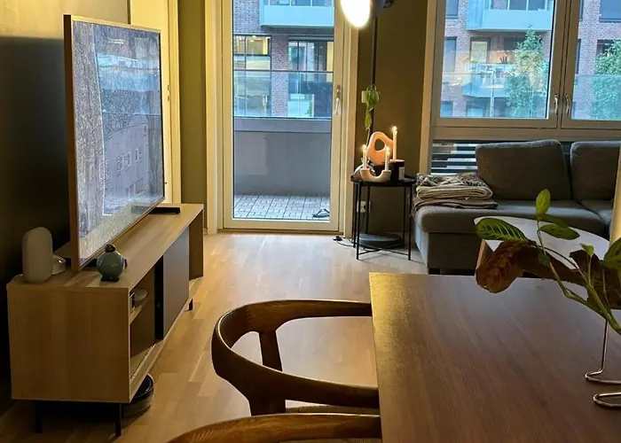 Modern 2 Bedrooms & Private Balcony