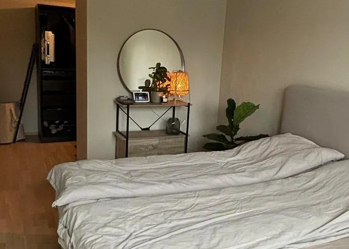 Modern 2 Bedrooms & Private Balcony